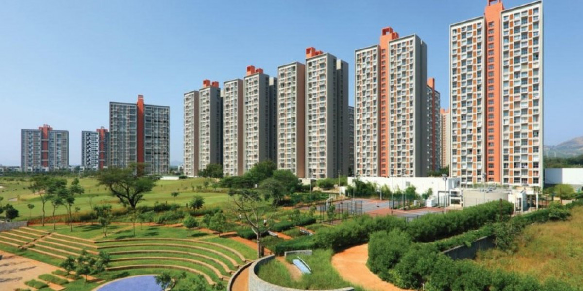The Rise of Modern Living: Exploring Pune’s Landmark Residential Projects - Pune Realty