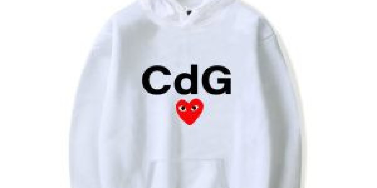 Comme des Garçons in Italy: A Fusion of Avant-Garde Vision and European Craft